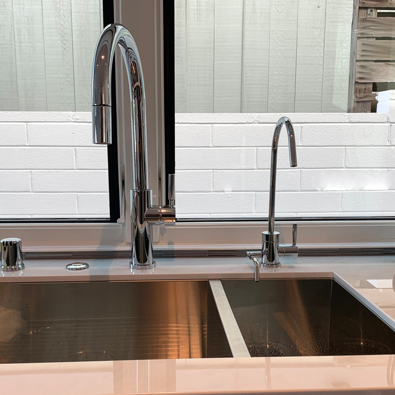 Ionizer Faucet 04 - Polished Chrome