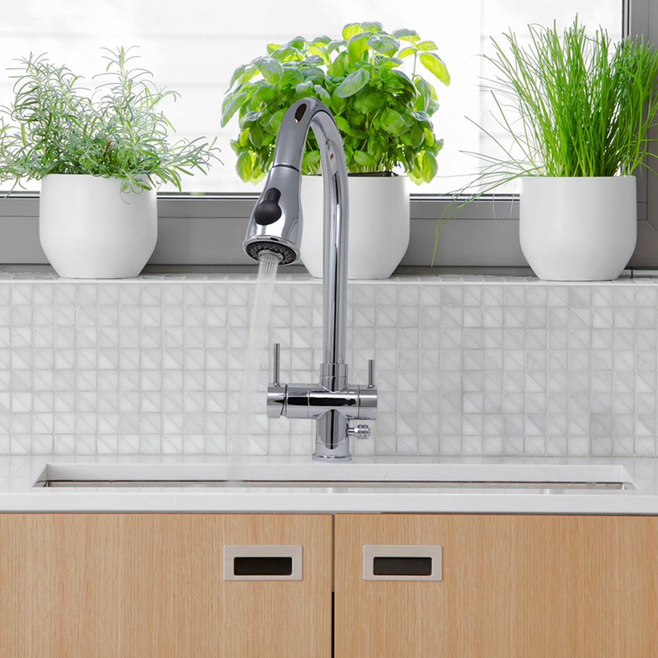 IonKitchen Faucet (Polished Chrome)